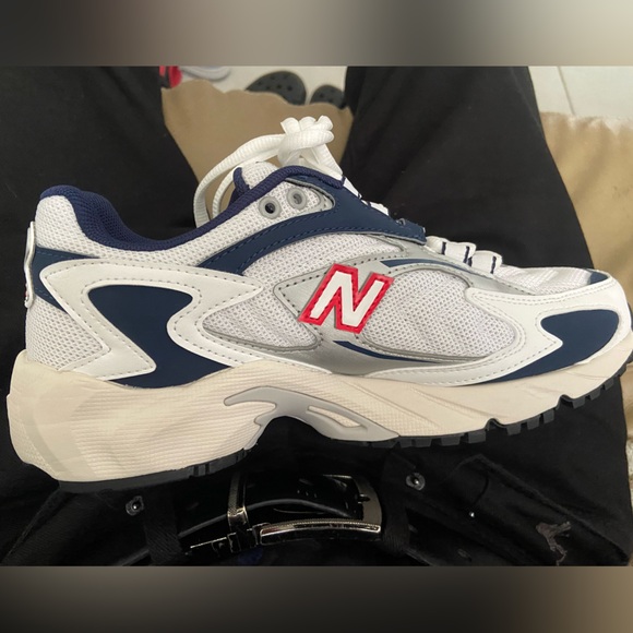 New balances men 5 1/2 - Picture 3 of 3